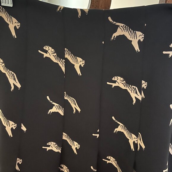 Dian von Furstenberg Skirt with tiger print and pleats - Picture 2 of 3